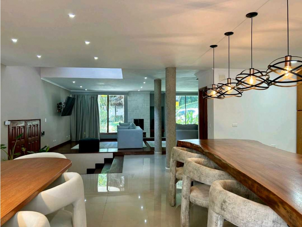 Casa en arriendo amoblada Poblado, cerca al colegio la Salle — foto 2