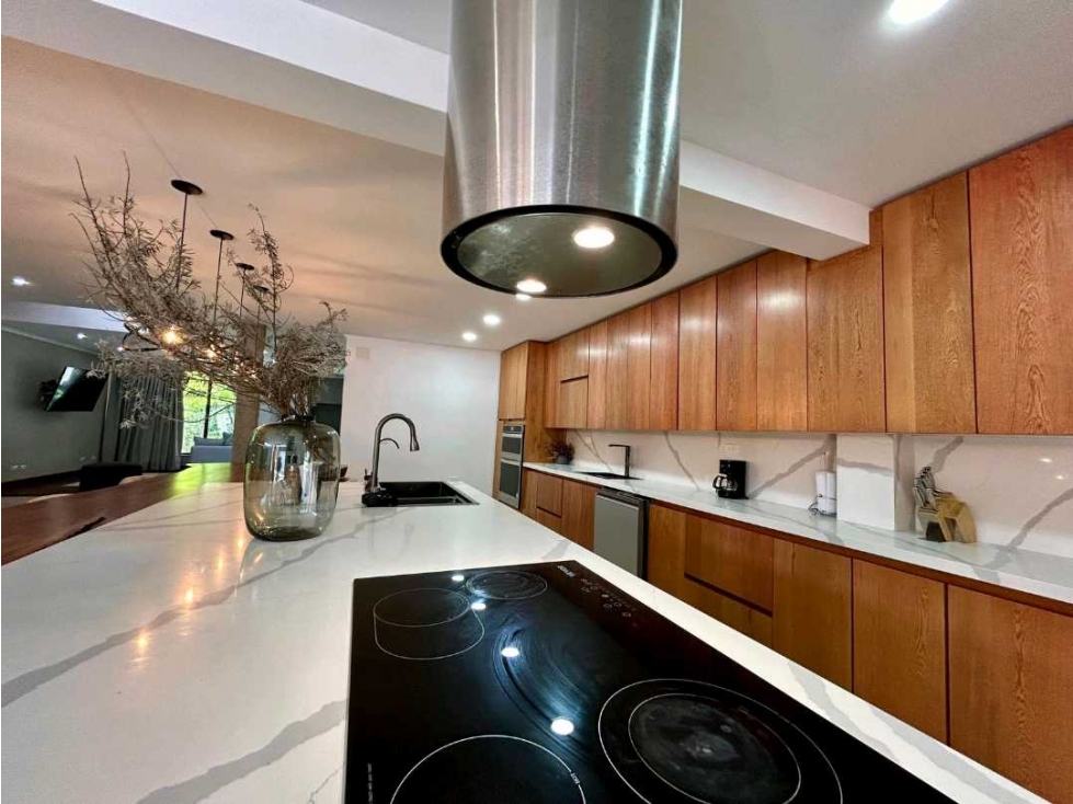 Casa en arriendo amoblada Poblado, cerca al colegio la Salle — foto 5