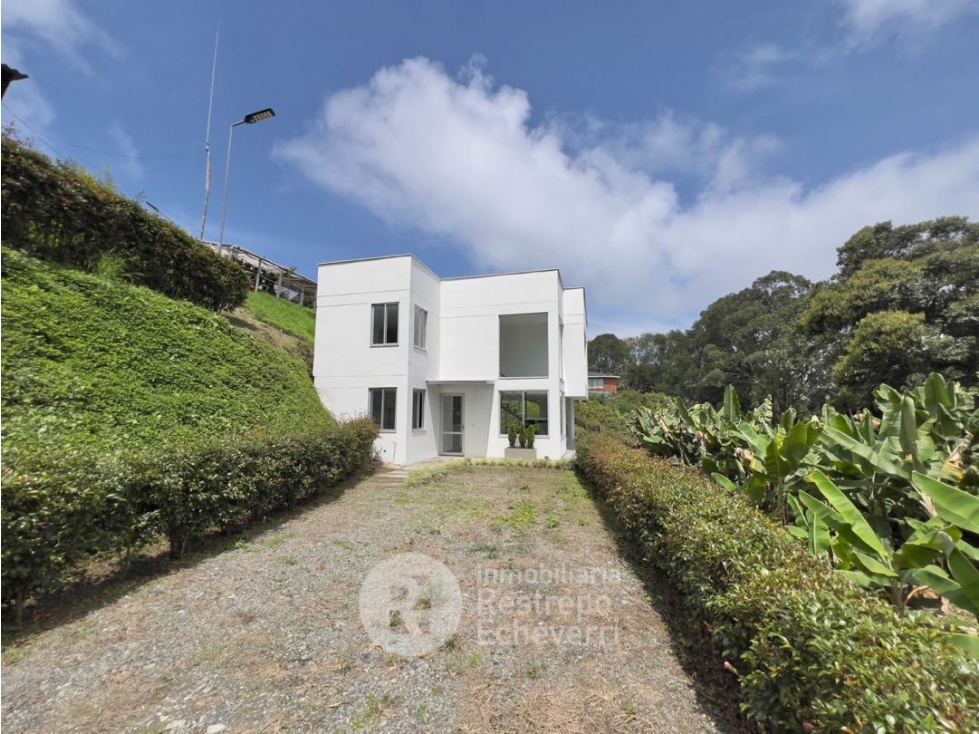 Casa en arriendo, El Arenillo, Manizales.