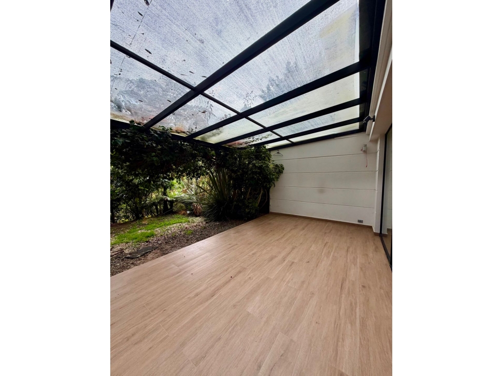 Casa en arriendo en el Retiro sector puro cuero — foto 3