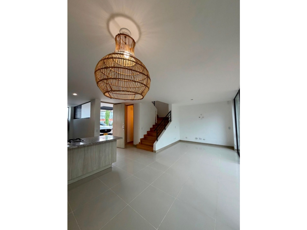 Casa en arriendo en el Retiro sector puro cuero — foto 6