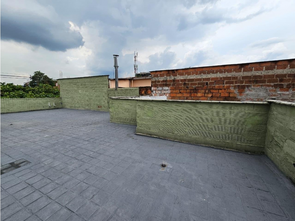 Casa en arriendo en Manila Medellín — foto 2