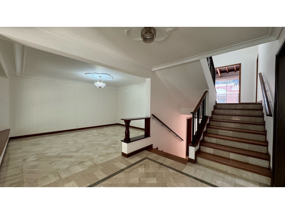 Casa de Lujo de 272m² en Arriendo en San Lucas, El Poblado — foto 5