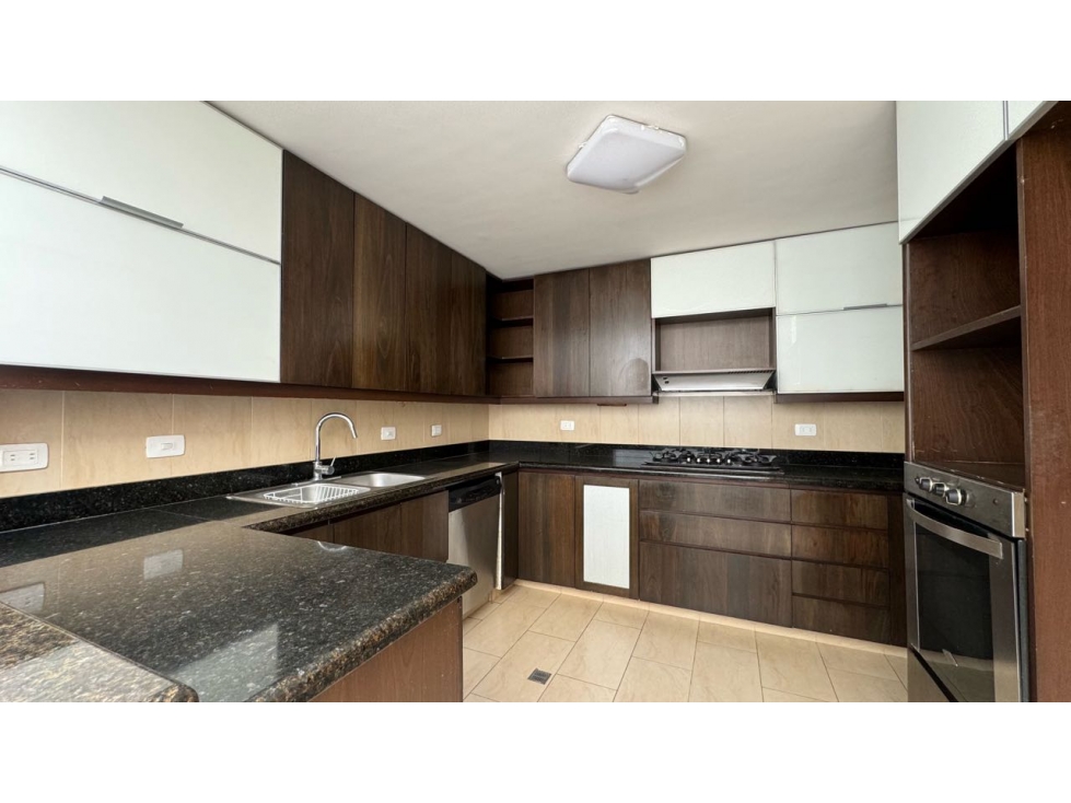 Casa de Lujo de 272m² en Arriendo en San Lucas, El Poblado — foto 6