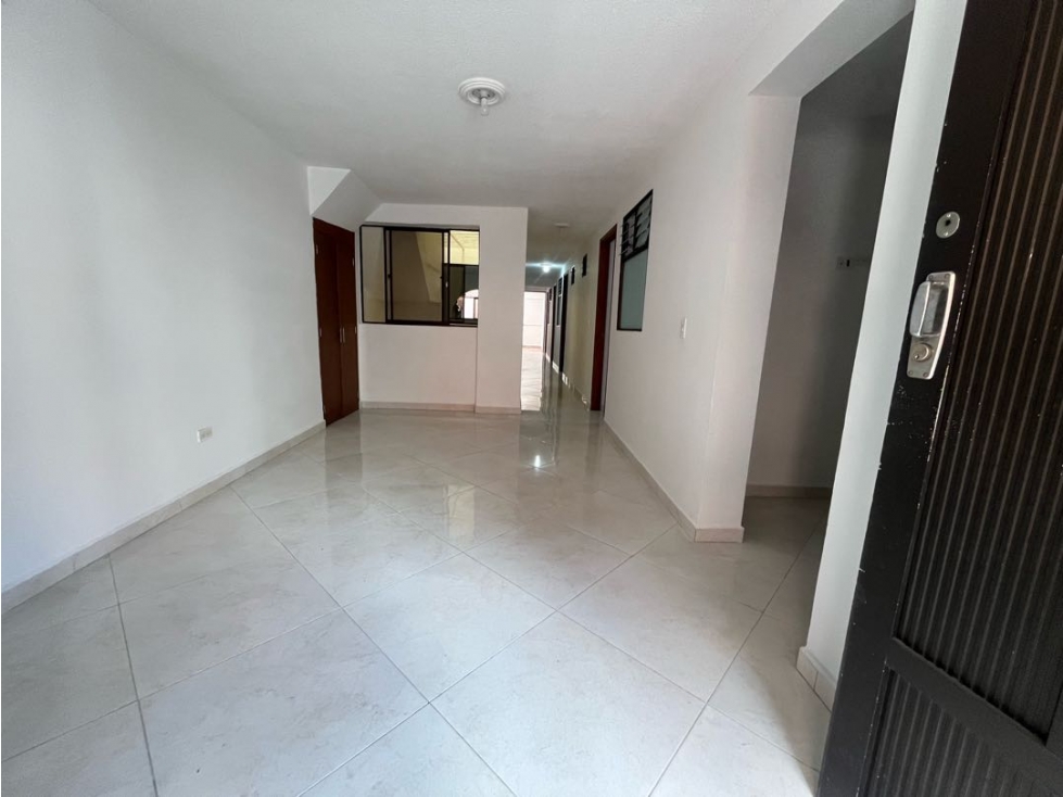 Casa en arriendo Envigado Barrio Mesa — foto 2