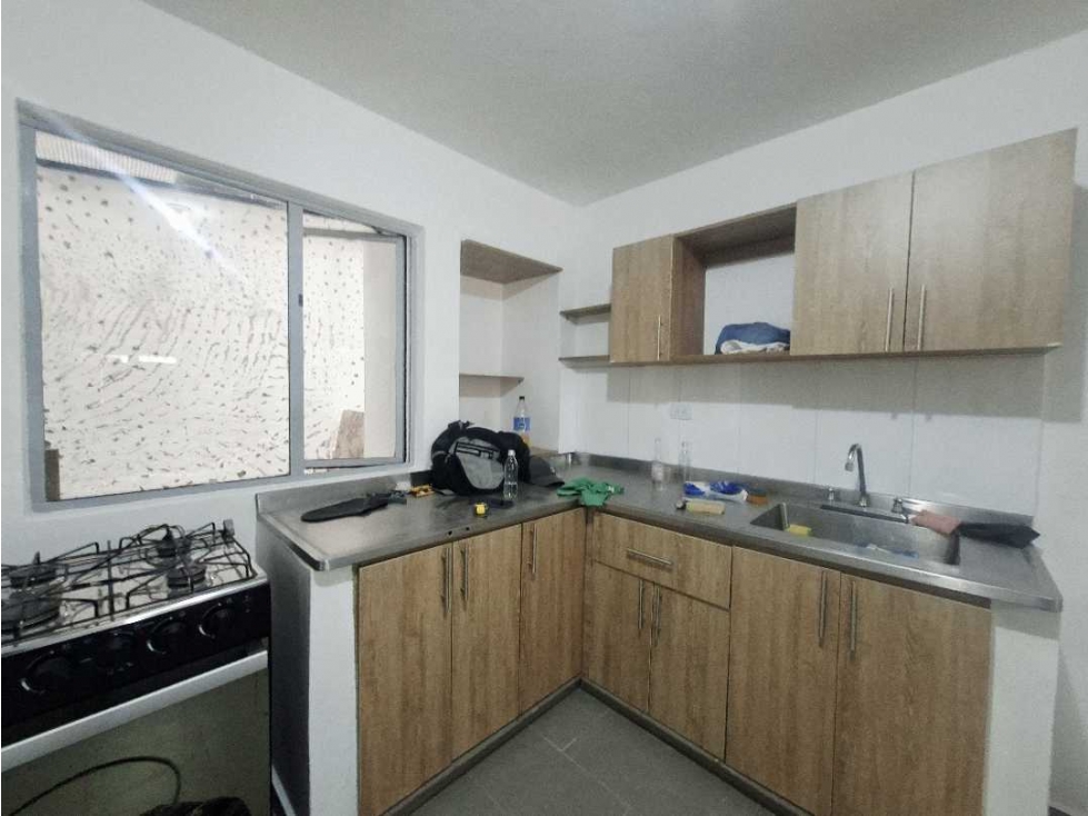 Casa en arriendo Envigado con garaje primer piso OQ