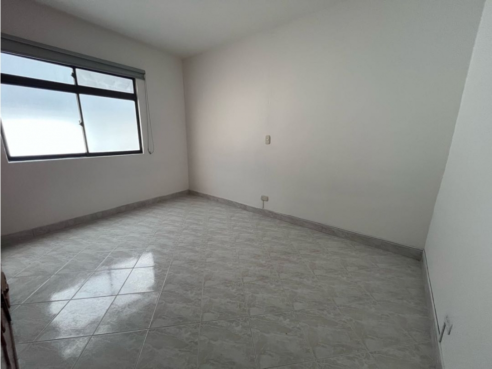 Casa en arriendo Envigado los naranjos — foto 3