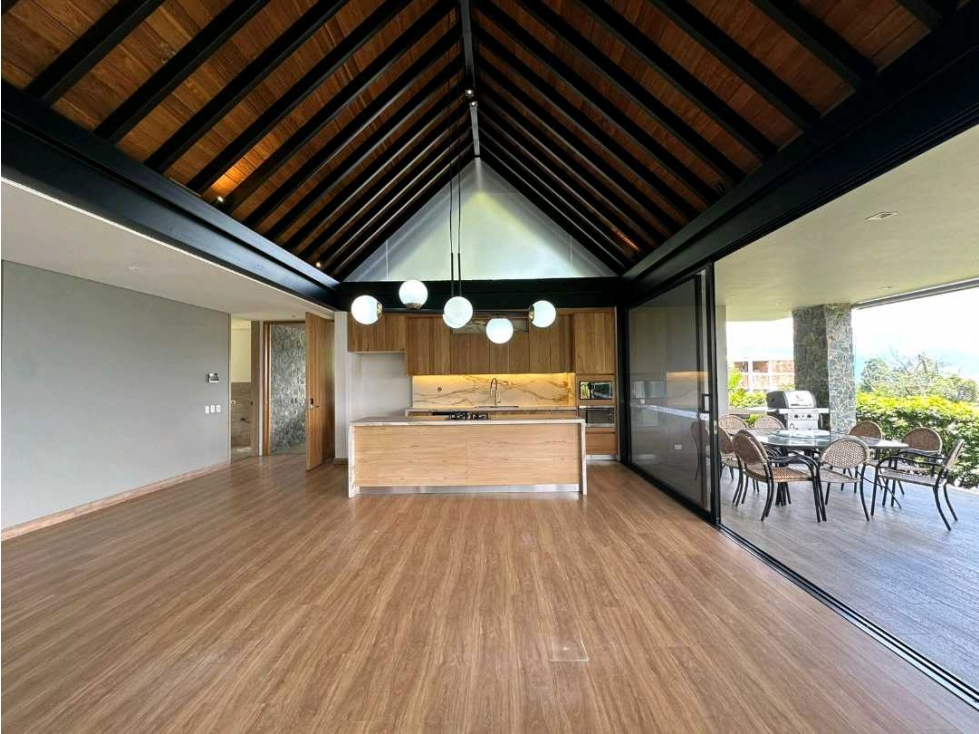 Casa en arriendo Envigado Portón de 4 casas LSR #3