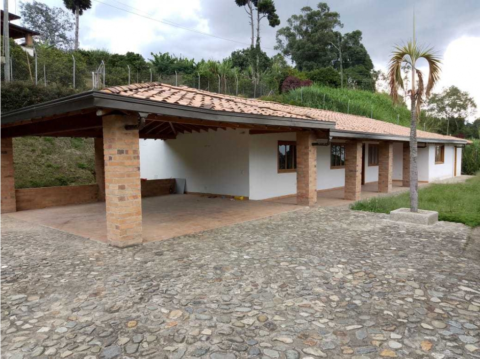 Casa en arriendo los alpes envigado