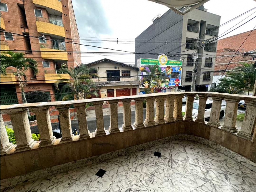 Casa en arriendo Envigado los Naranjos — foto 2