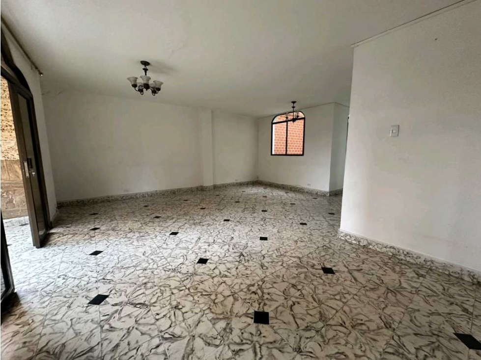 Casa en arriendo Envigado los Naranjos — foto 3