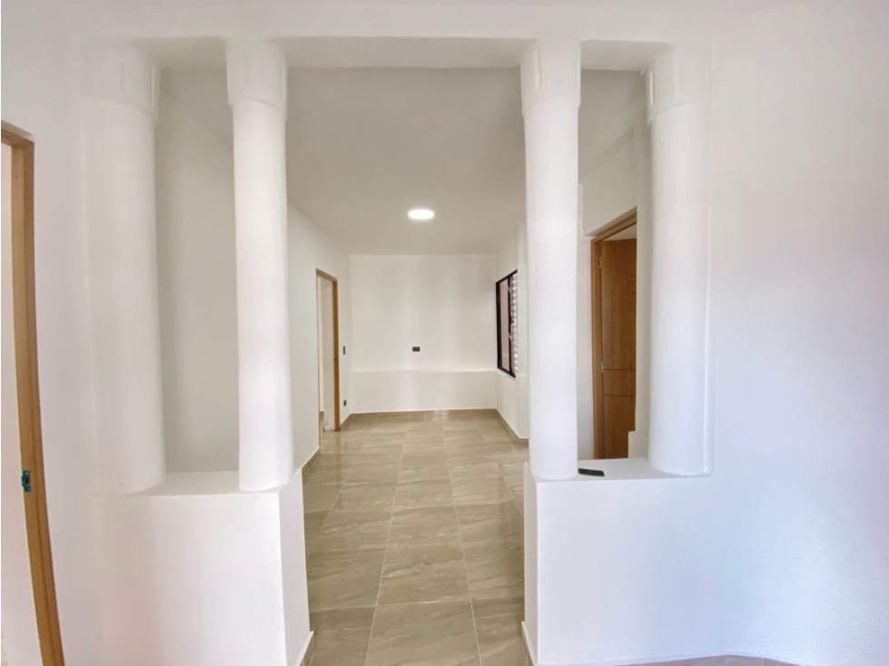 CASA EN ARRIENDO PRIMER PISO LA MILAGROSA — foto 6