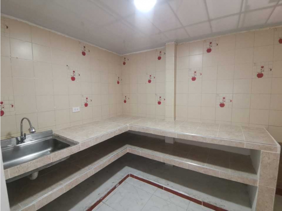 SE VENDE CASA ENSQUINERA EN CALARCA - 4