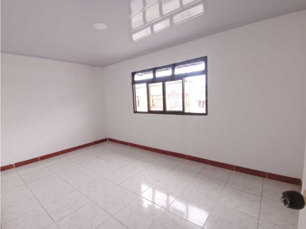 SE VENDE CASA ENSQUINERA EN CALARCA - 6