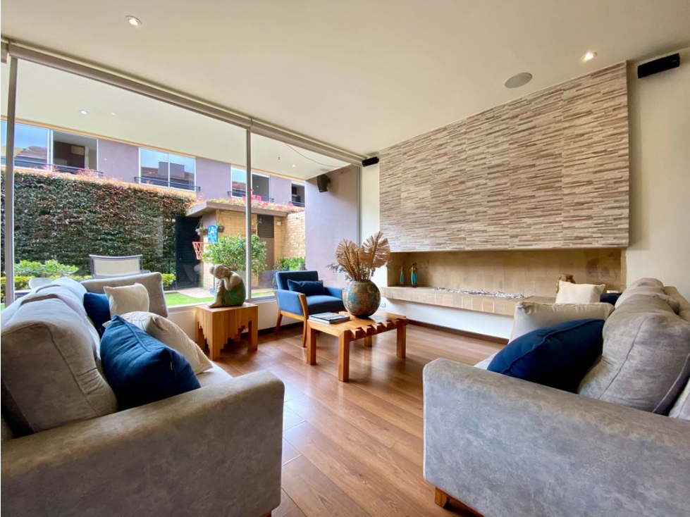 CASA EN VENTA VILLA DE LOS PINOS - 1