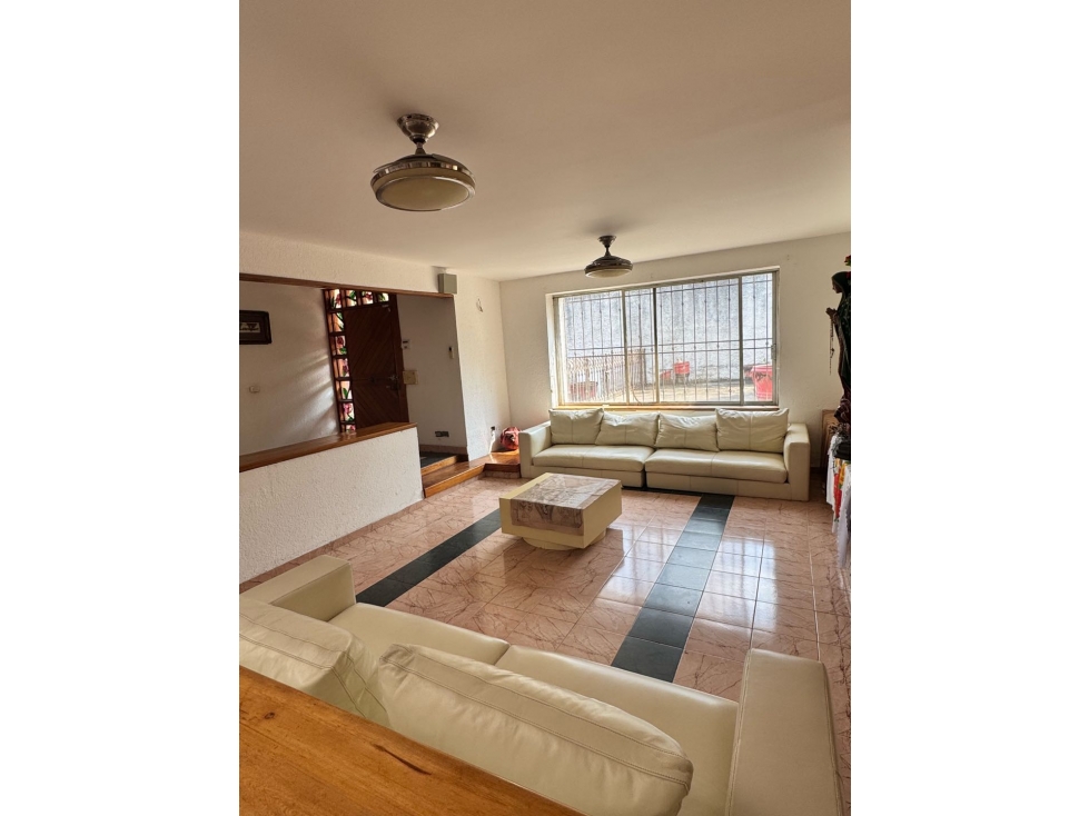Casa en renta o venta en avenida transitada Deportiva de 1171 m2 — foto 4