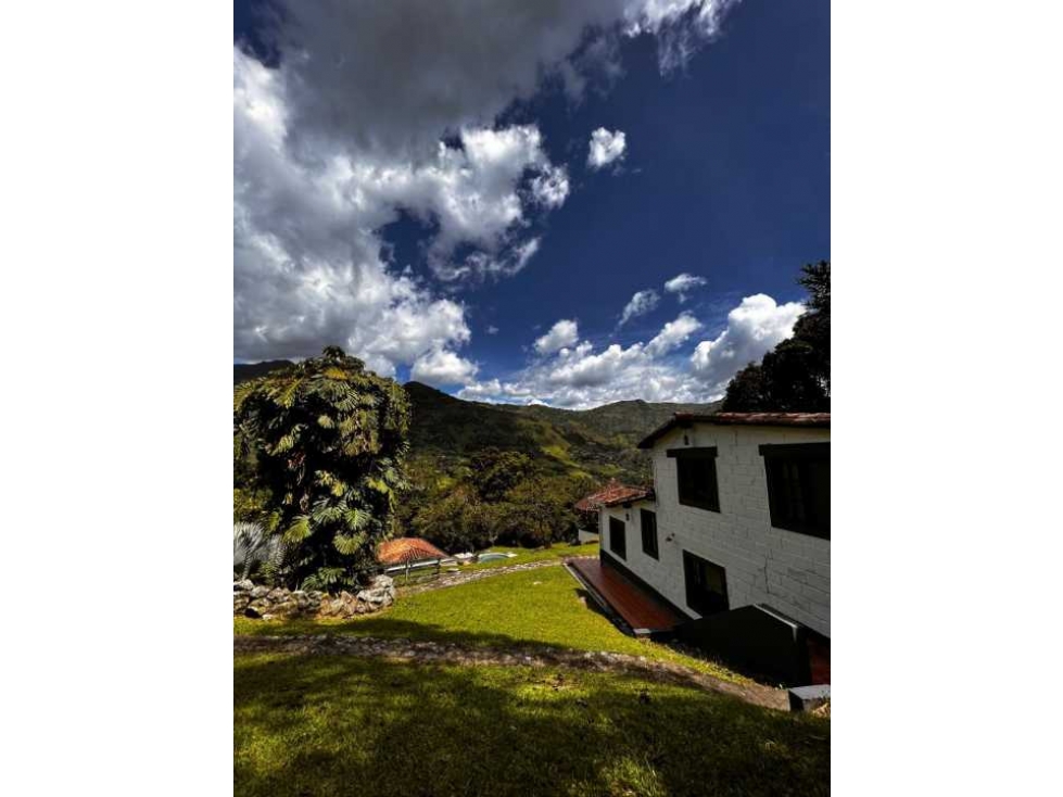 Finca de 16.787 m² con 5 alcobas en venta, vereda Isaza, Barbosa - A — foto 3