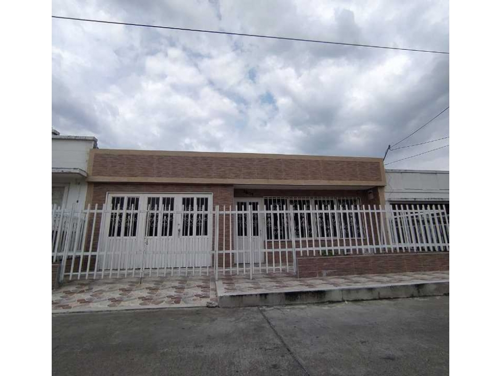 CASA EN BARRIO RECREO EN VENTA, PALMIRA-VALLE