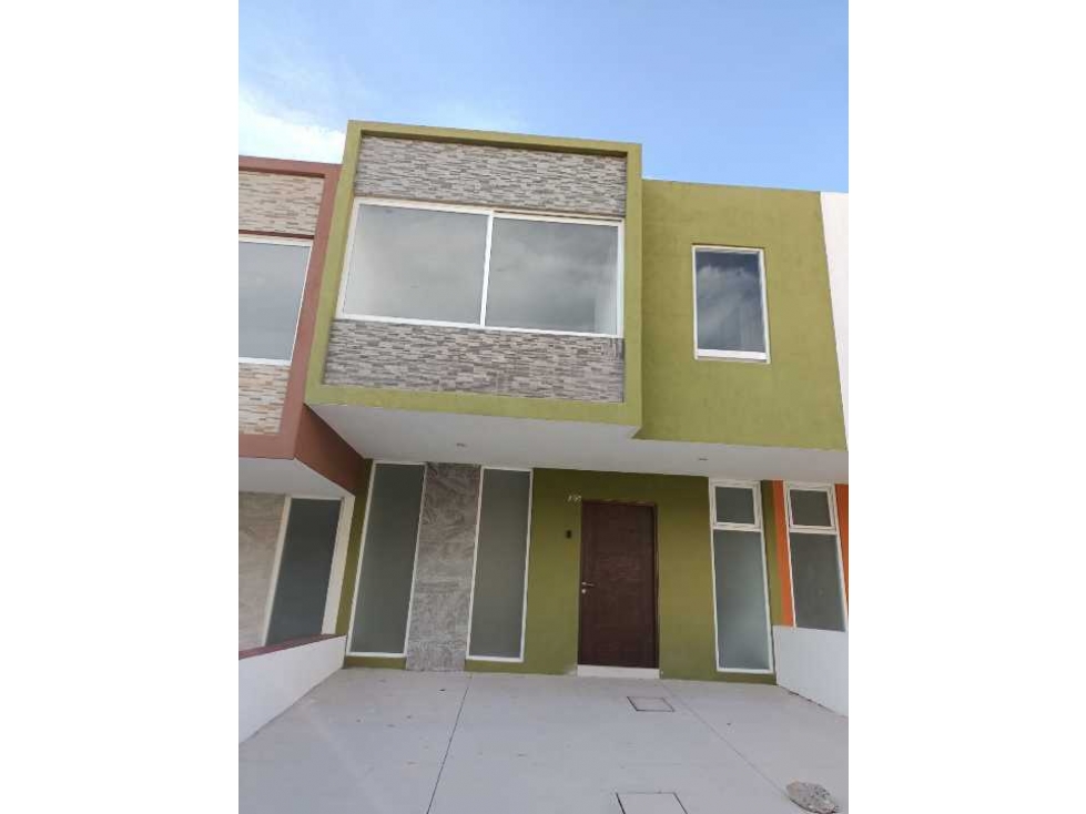 CASA EN CAÑADAS DEL BOSQUE