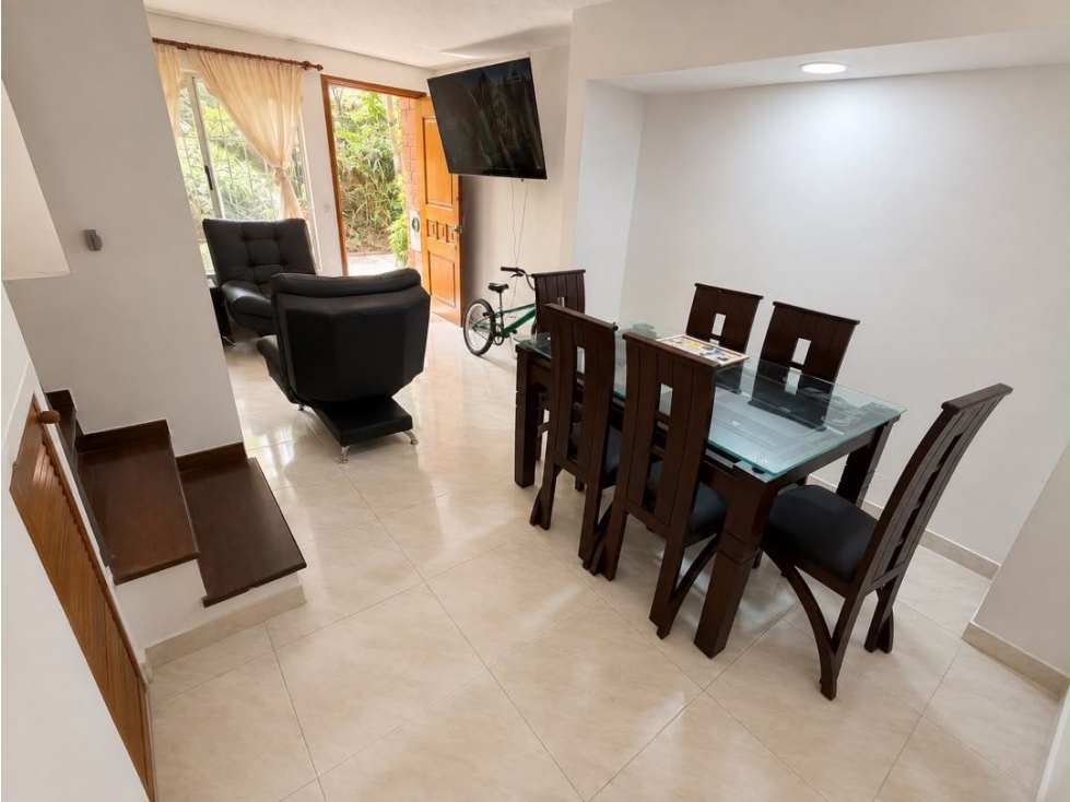 Casa en calasanz, 3 niveles, 4 habitaciones, 3 baños, parqueadero — foto 3
