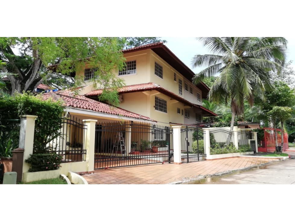 ALQUILER DE CASA 3 PLANTAS EN CLAYTON 492M2 5 RECAMARAS DISPO 30/08 JP