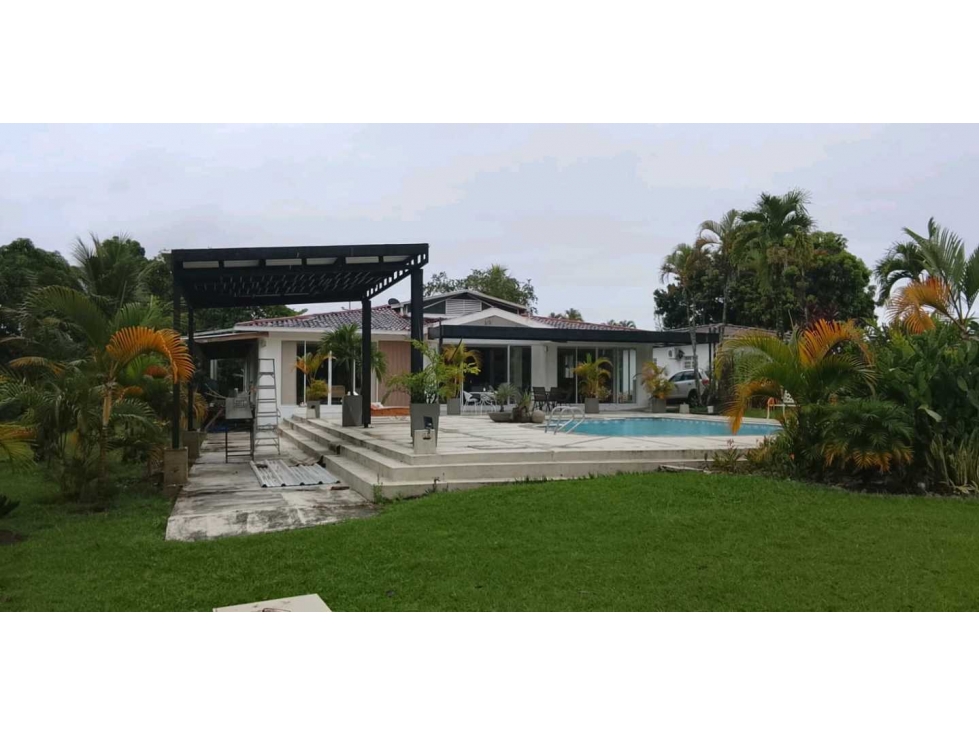 Casa en condominio campestre cerca al Aeropuerto el eden