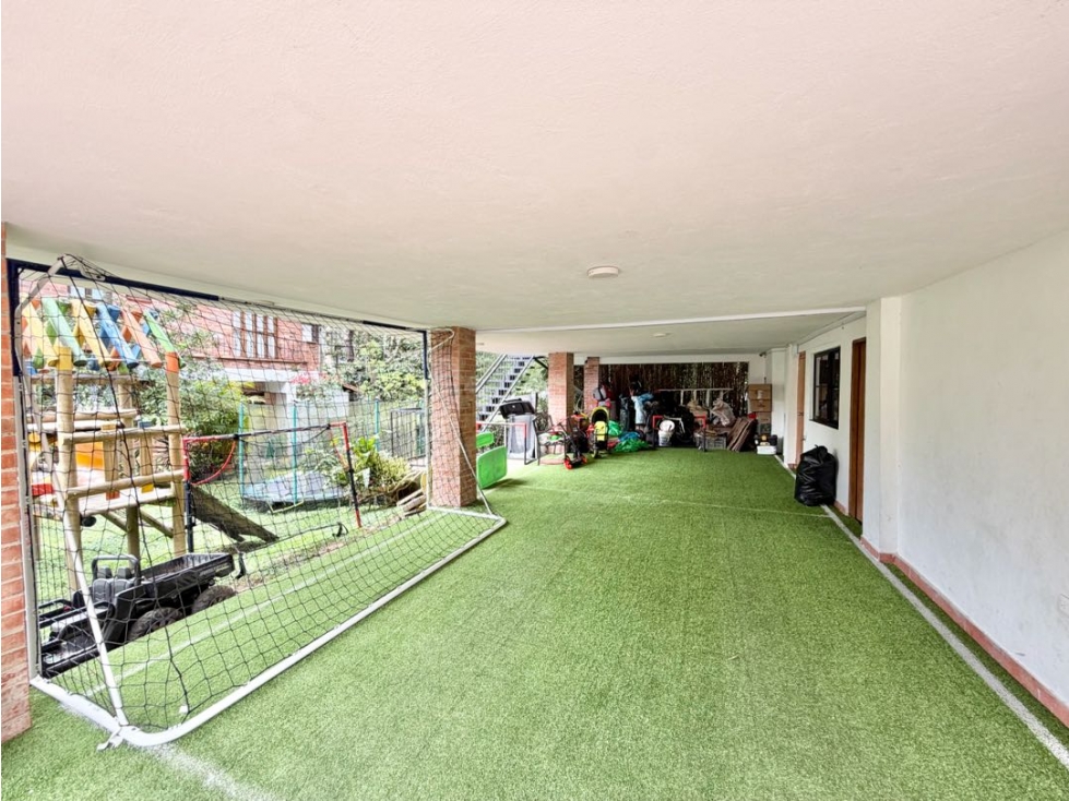 CASA DE 2 NIVELES EN CONDOMINIO CERRADO EN VENTA, SABANETA — foto 5
