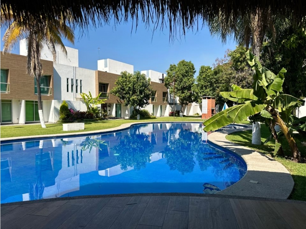 Casa en condominio con alberca y jardín en venta Yautepec, Morelos - 2