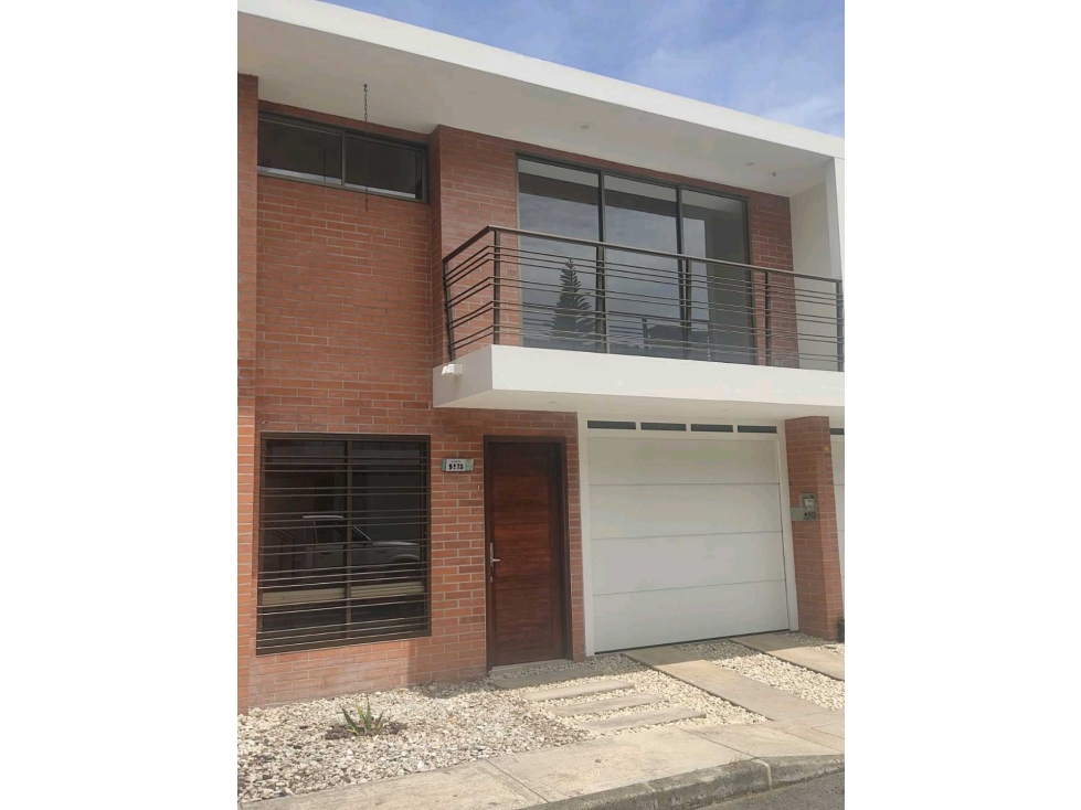 CASA EN CONJUNTO CERRADO EN LA CEJA