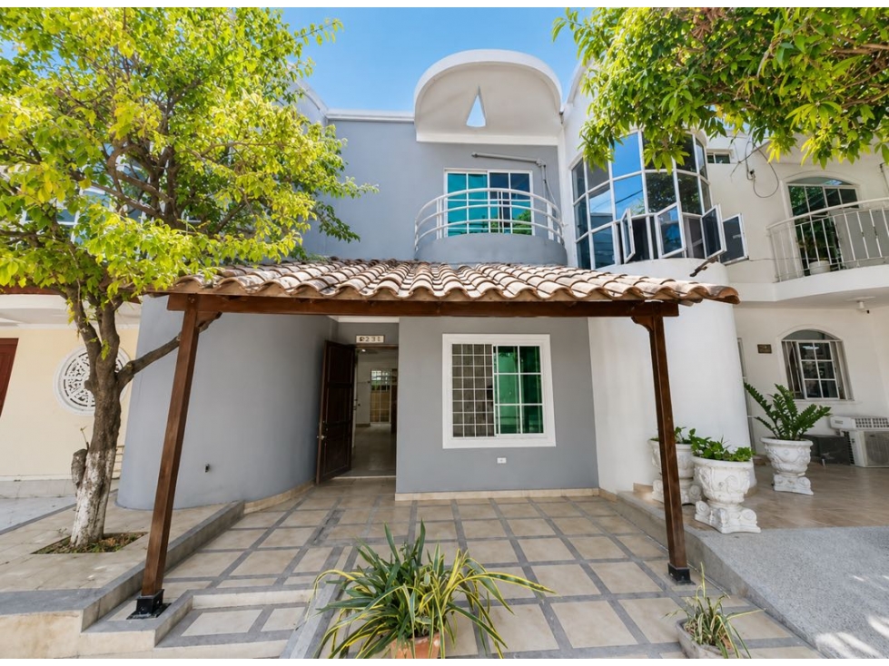 CASA EN CONJUNTO CERRADO EN VENTA