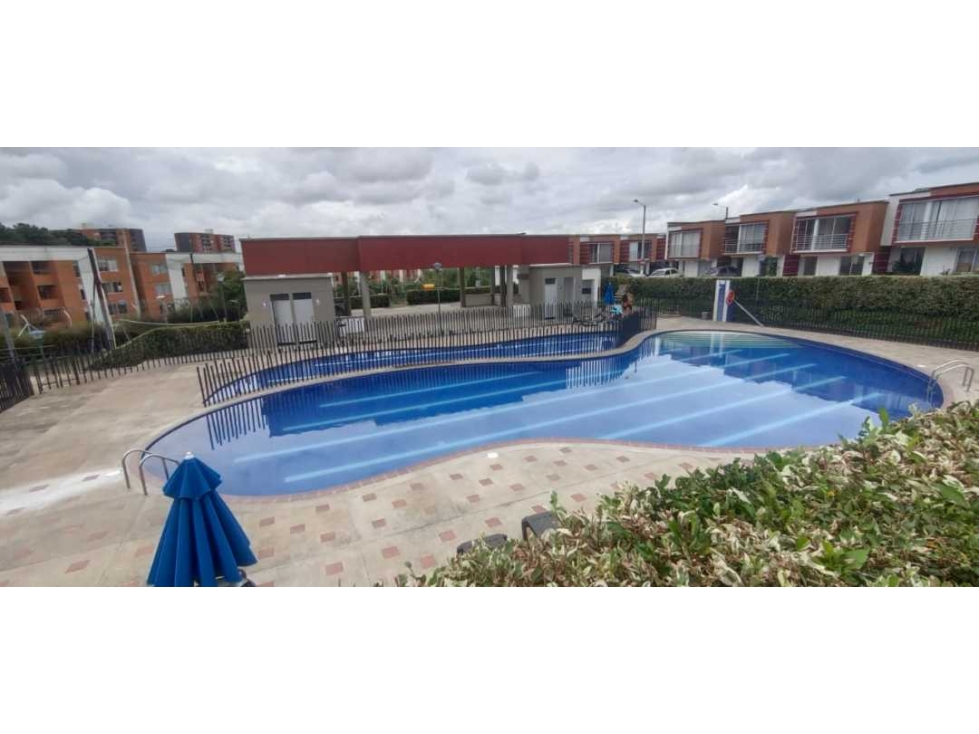 Casa en conjunto cerrado Galicia-Pereira