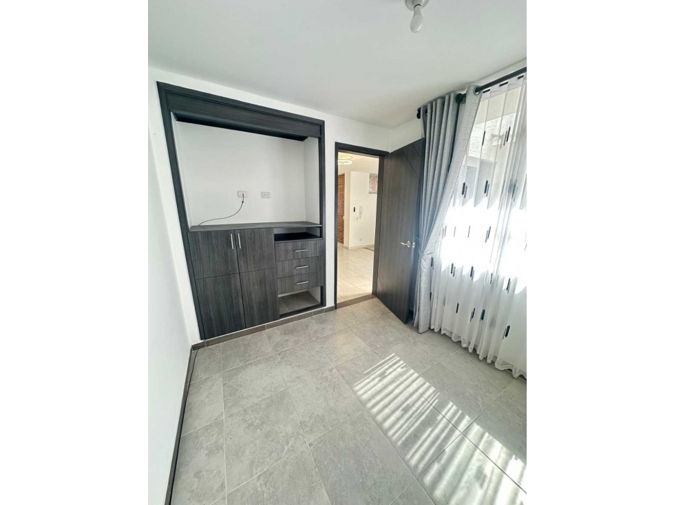 Casa en conjunto de 157 M2 en 410 mill en la gran via sede Tena Cund — foto 2