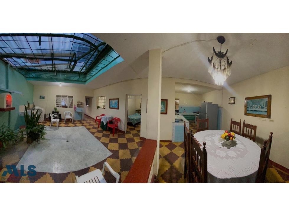 Casa en Copacabana con posibilidad de construir(MLS#259658) - 2