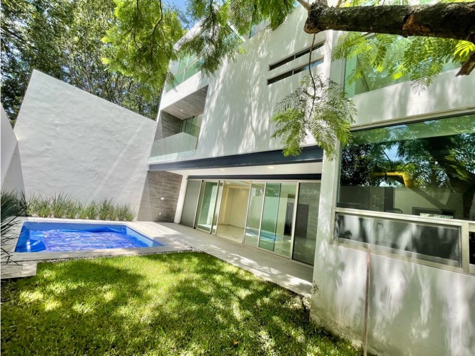 Casa en Cuernavaca con ALBERCA y ROOF GARDEN Delicias