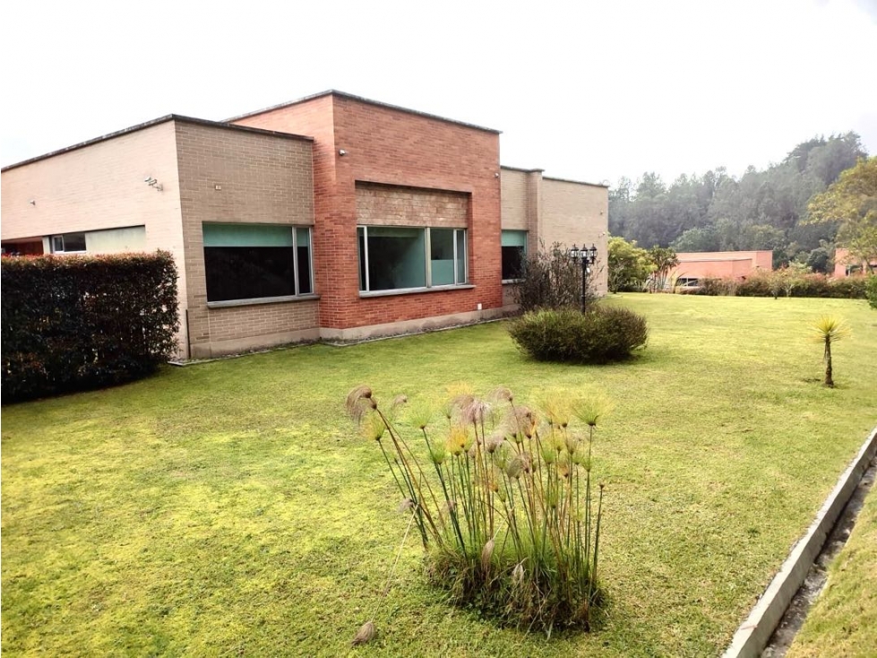 CASA EN EL ALTO CERC DE INDIANA, YNIDAD CERRADA MUY COMERCIAL
