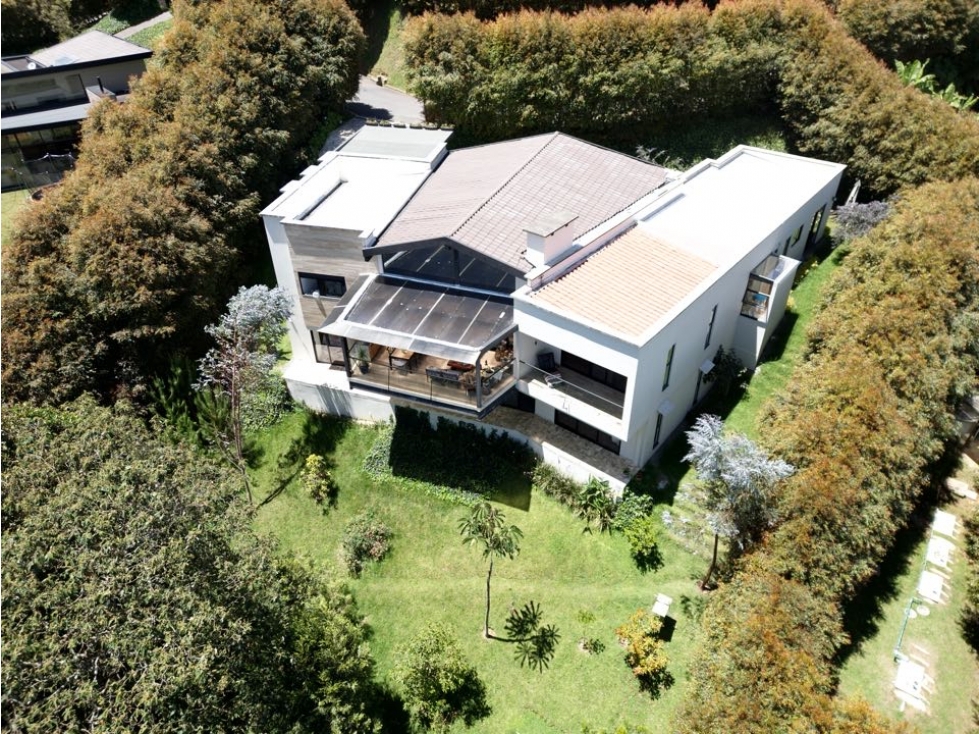 CASA EN EL ALTO DE LAS PALMAS