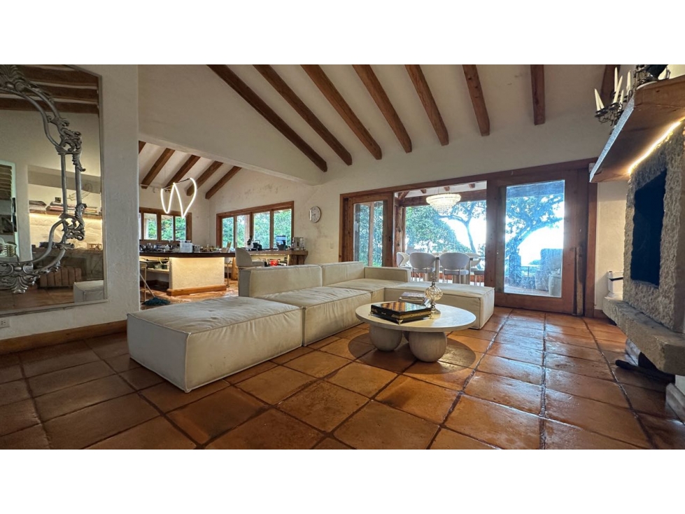 Casa en el alto de las palmas en arriendo