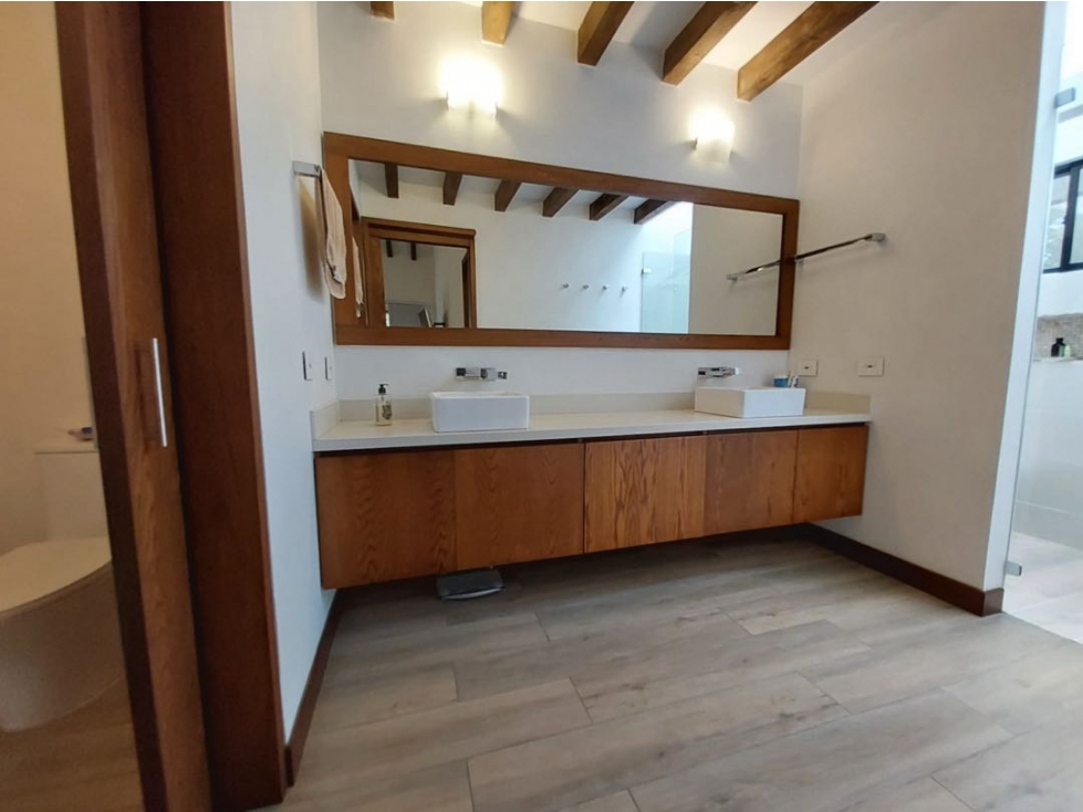 Casa comercial en Llanogrande — foto 5
