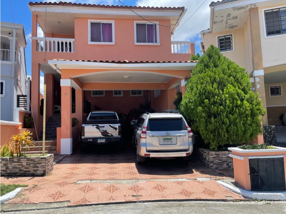Casa con Pizcina residencial el Doral altos de Panamá — foto 3