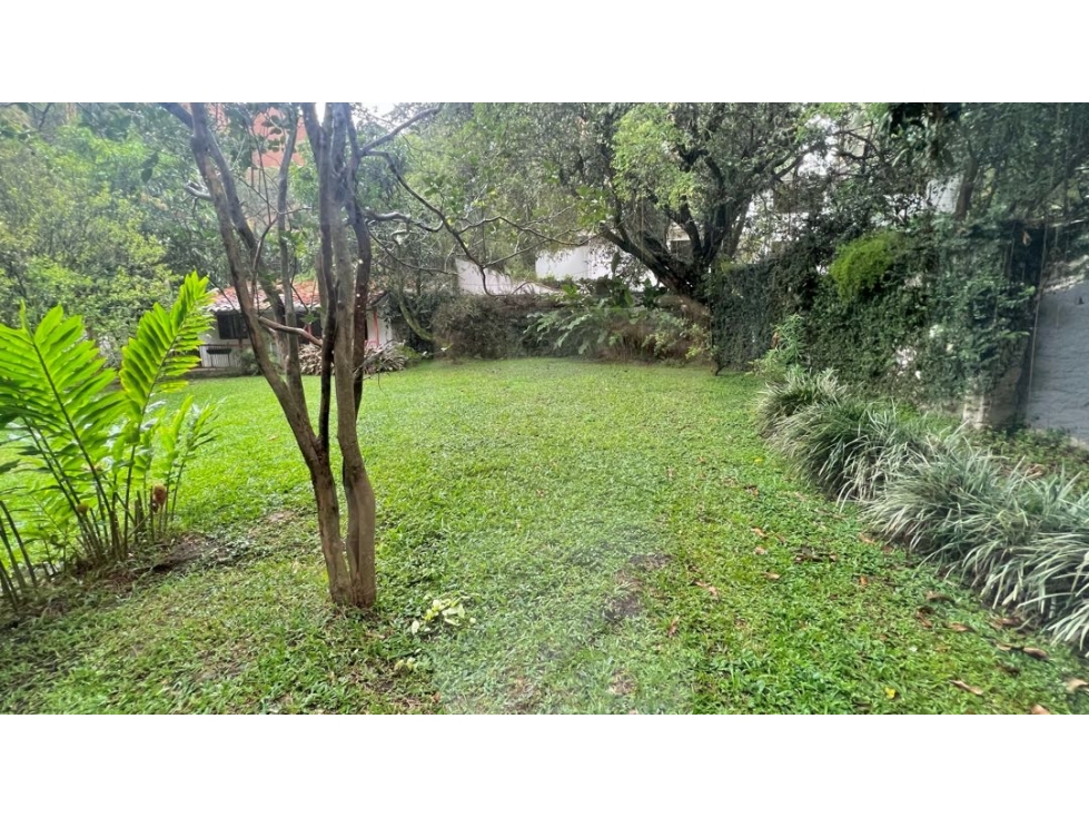 Casa en Venta en El Poblado - La Frontera, Medellín - 1.075 m² — foto 5