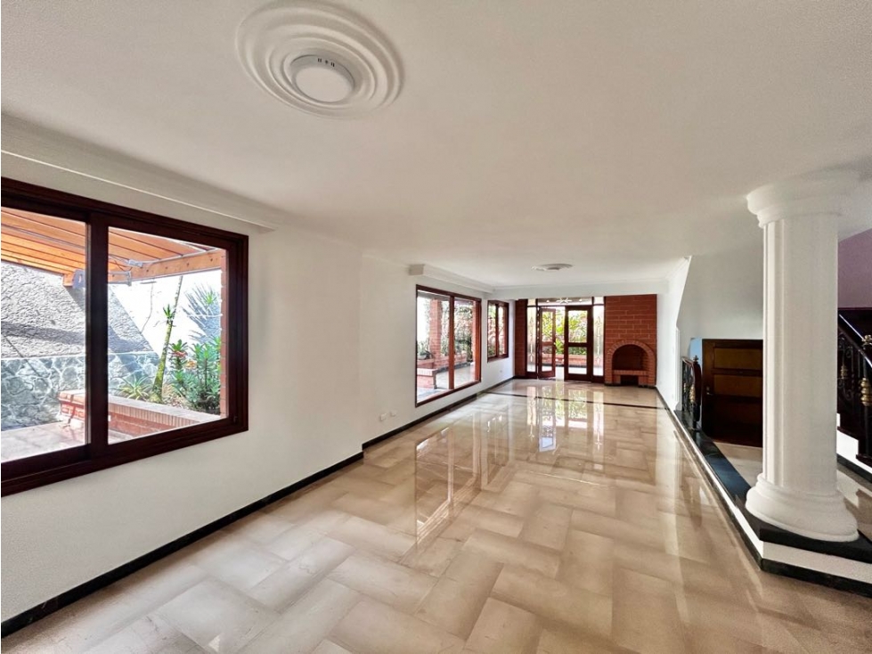 Casa en El Poblado Loma de Los Parra, 3 alcobas, estudio, jardín inter — foto 5
