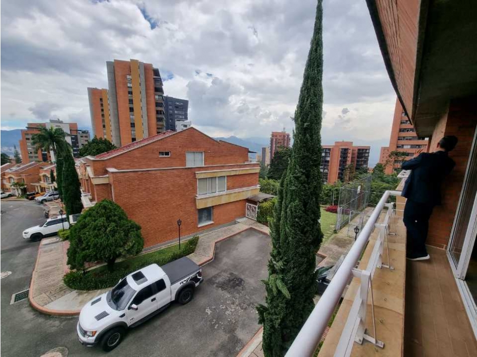Casa en el Poblado, Medellín, en venta.