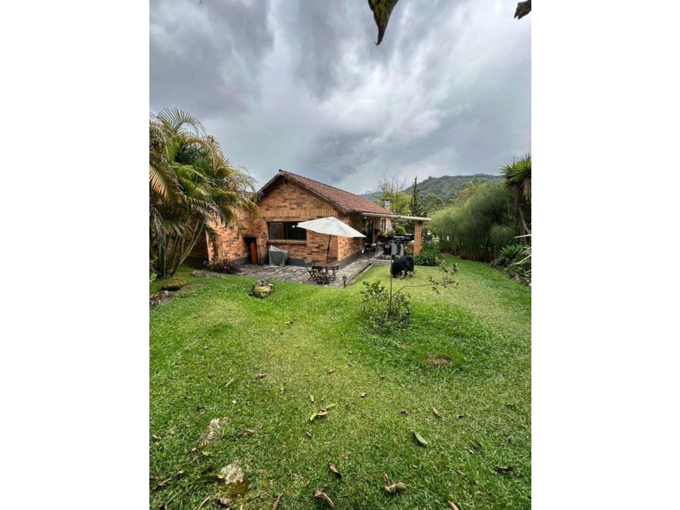 CASA EN VENTA EN EL RETIRO EN PARCELACIÓN/ SECTOR PEMPENAO