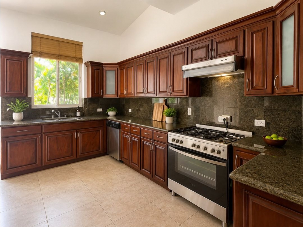 CASA EN EMBASSY GARDENS CON PISCINA EN CLAYTON 4 REC 550M2 — foto 5
