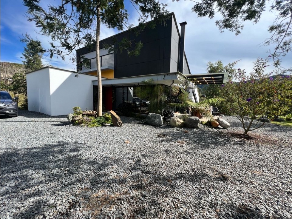 Casa en Envigado para la venta sector Escobero - Alto Palmas
