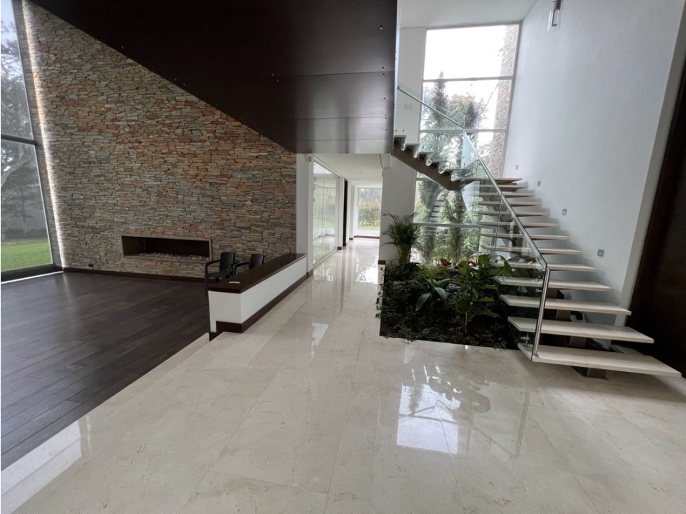 Casa en Exclusiva unidad en Llanogrande - 3