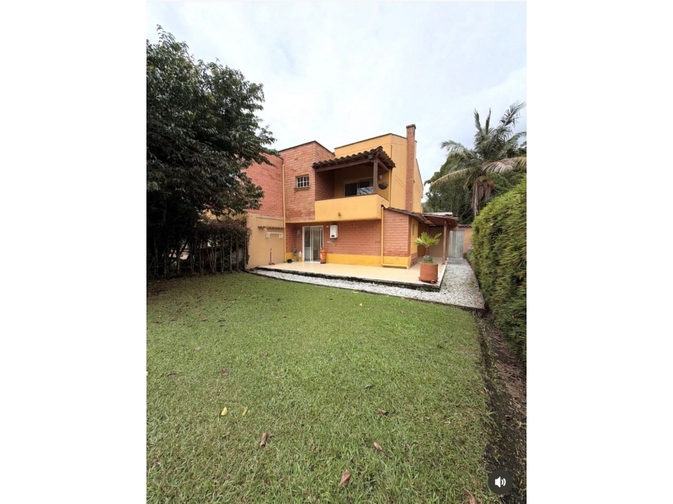 casa en la ceja en unidad cerrada con zona verde — foto 2