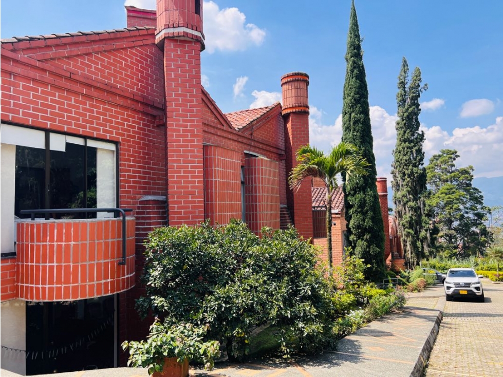 Casa en la cola del zorro - Poblado