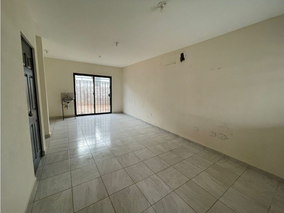 Casa en Las Acacias I: Entrega Inmediata y Certeza Jurídica — foto 3