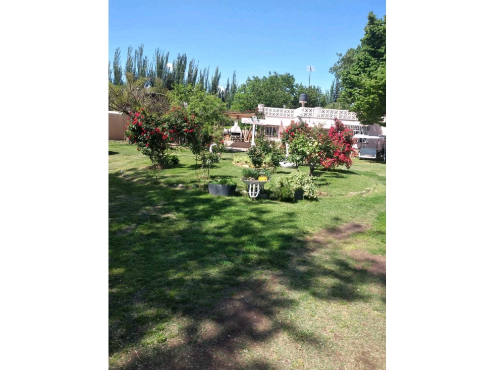 VENTA DE CASA EN LAS COMPUERTAS- LUJAN DE CUYO - 2
